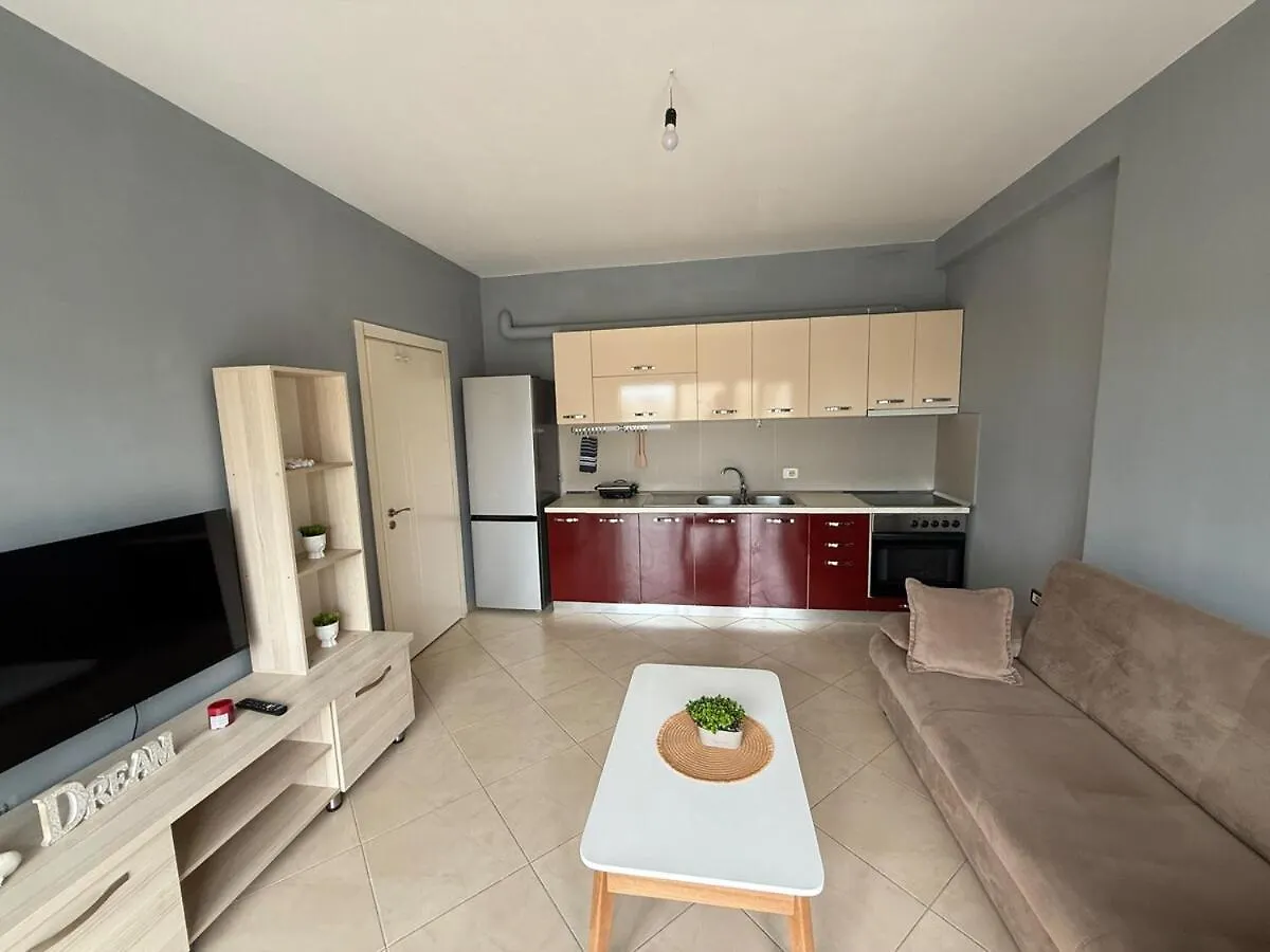 36 Apartment 티라나