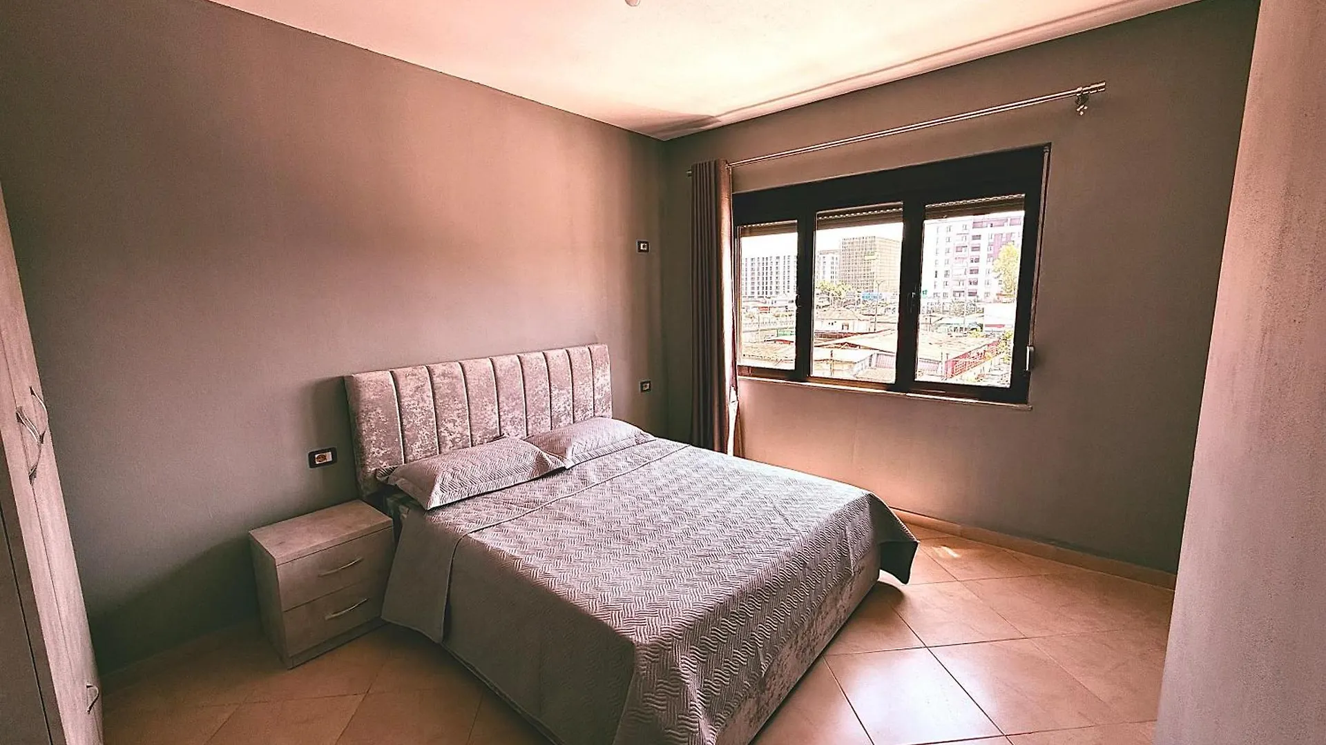 36 Apartment Tiran